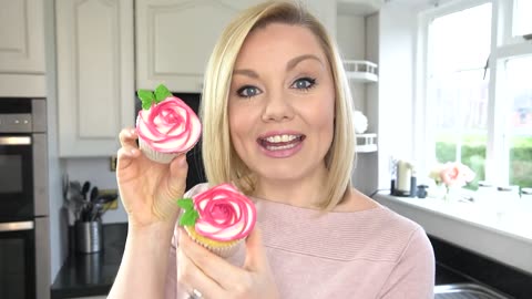 Two-Tone Buttercream Rosette Cupcakes Buttercream Flower Cupcakes