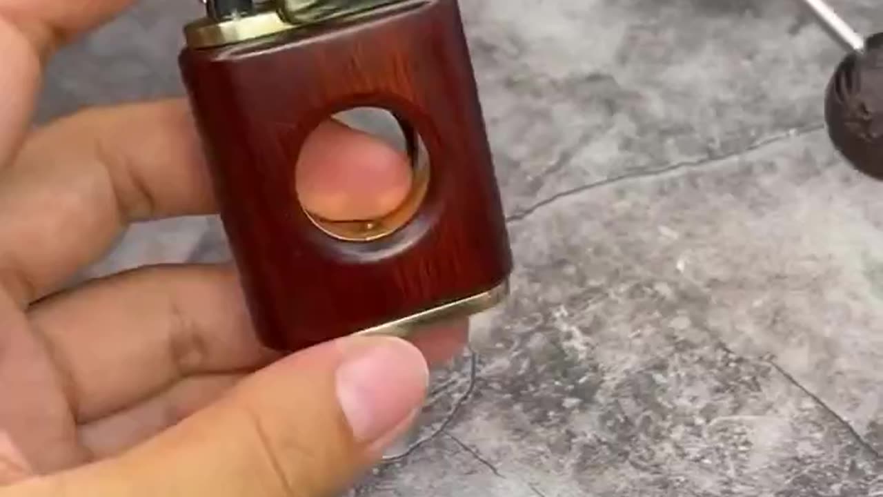 Saalar | Retro Wooden Beads Rosewood Lighter | Link in Description