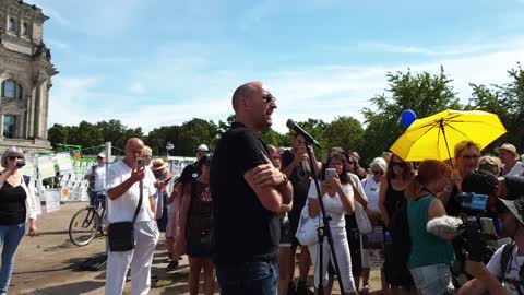 3.08.2022 Pflegekräfte Demo - Rede Dr. Paul Brandenburg