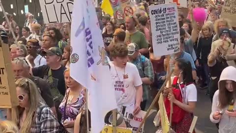 LONDRA 🇬🇧 IMPONENTE MANIFESTAZIONE