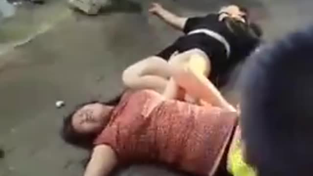 OVER 87% OF PEOPLE IN CHINA ARE VAXXED - THEY ARE DROPPING ALL OVER THE STREETS.