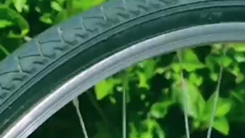 How to repair and replace a bicycle tire quickly