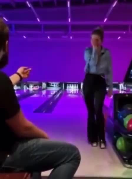 🎳 I'm at the bowling alley