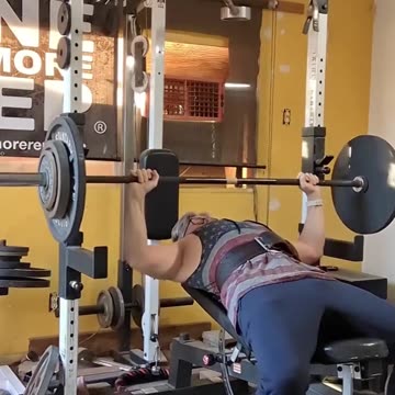 65 yrs old- LOW INCLINE BENCH 185+195x5r each 🎥 THURSDAY NOV 60 2nd total bodyweight pullups today