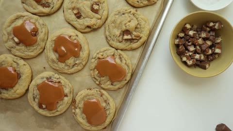 HOW TO MAKE THE BEST TWIX COOKIES - Viral CRUMBL Copycat Recipe