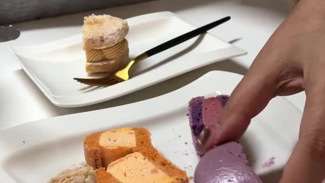 Cutting macarons prettily.