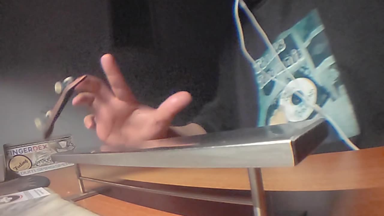 Quick Fingerboard Trick