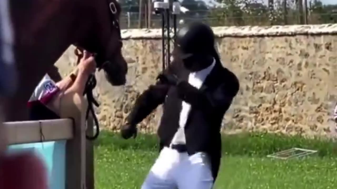 Snoop Dogg dancing for a horse at the Olympics