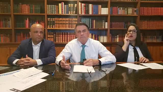 PRESIDENTE BOLSONARO FALA SOBRE AS URNAS