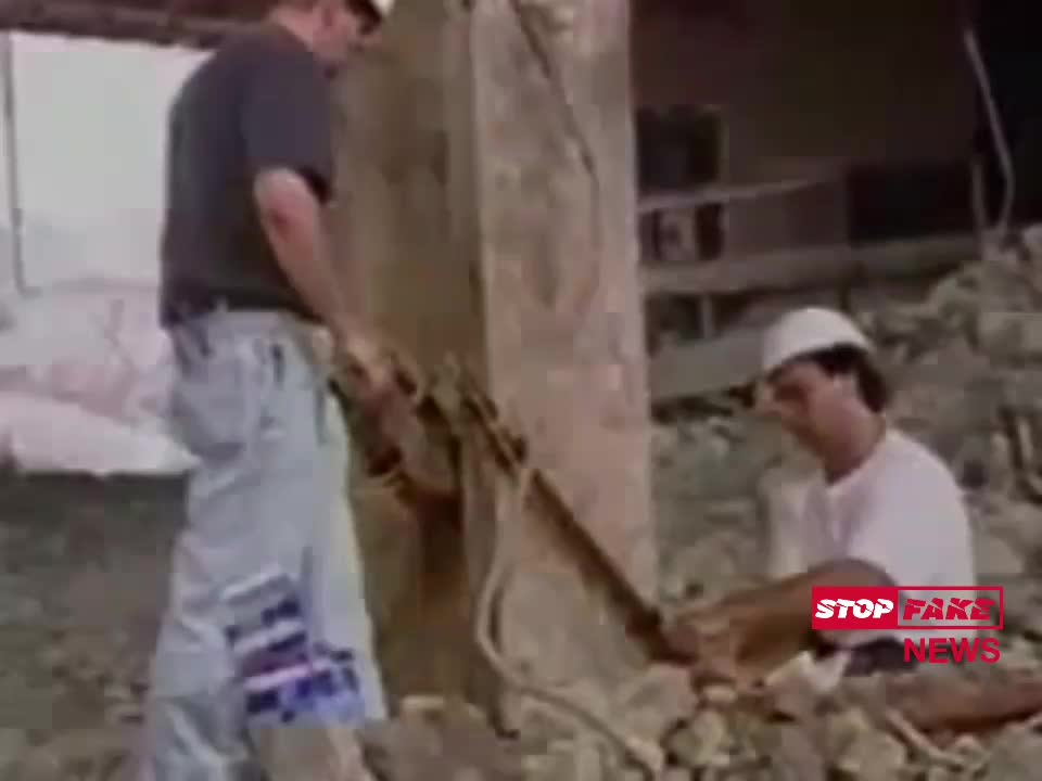 Investigimi: Si është e mundur të shemben në atë mënyrë kullat binjake?
