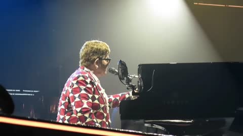 Elton John gets angry to the Monitor Guy