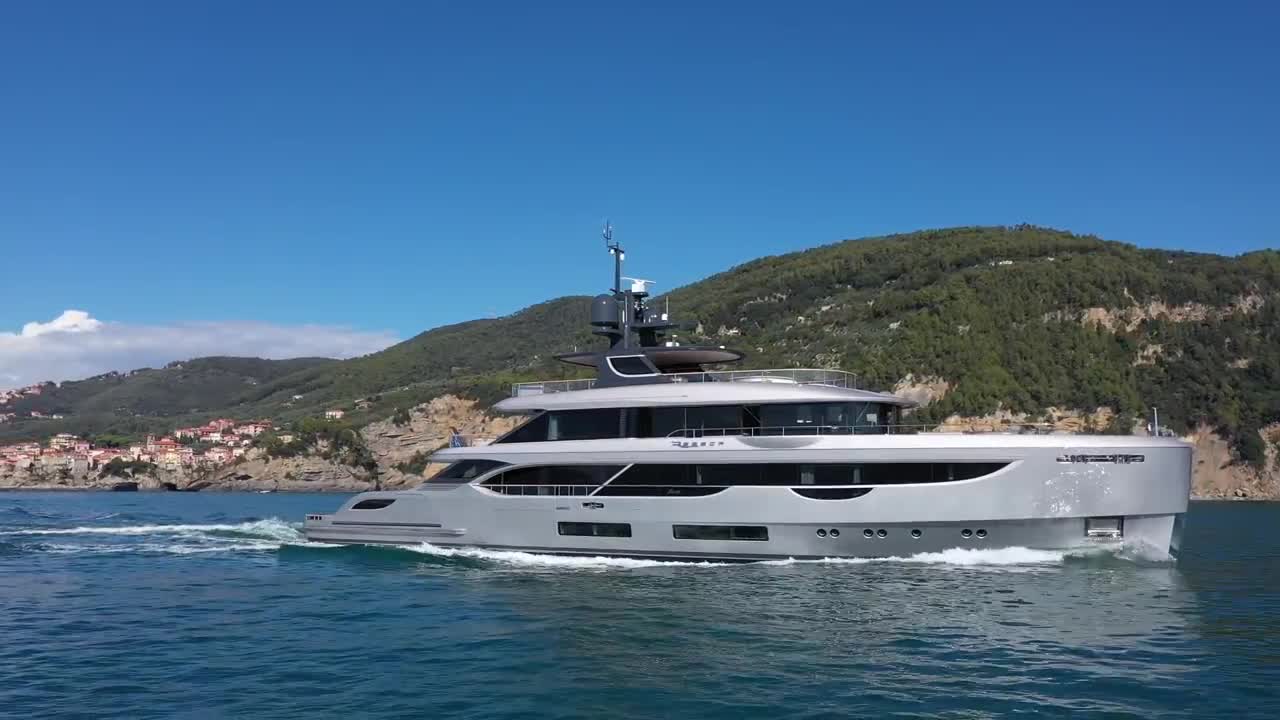 BENETTI'S STUNNING 40 METER _OASIS_ SUPERYACHT. YOU ABSOLUTELY HAVE TO SEE THIS TO BELIEVE IT!