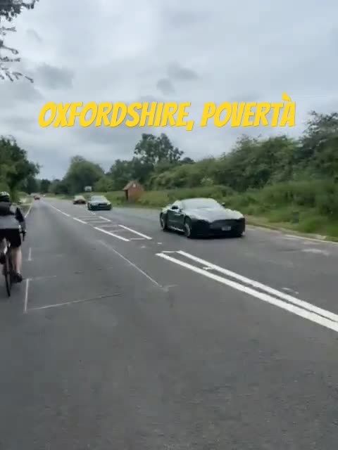 In Inghilterra(STATO EXTRACOMUNITARIO) c'è povertà DOCUMENTARIO MERDALIA💩UN PAESE DI MERDA COMPOSTO DA POLITICI CORROTTI SCHIAVI DEI LORO PADRONI E DA UN POPOLO D'IDIOTI FELICI DI FARSI SFRUTTARE E LAVORARE DA SCHIAVI