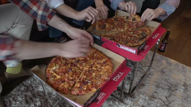 pizza | taking slices | hornseywood | hd