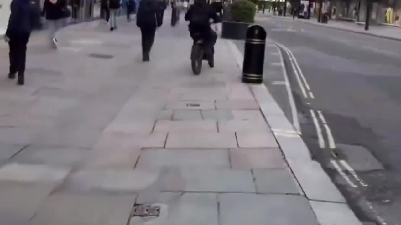 Elderly British woman robbed by usual suspect. Sadiq Khan's London is not safe