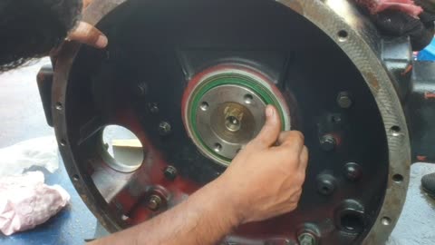 How to Fit Oil Seal In John Deere Engine