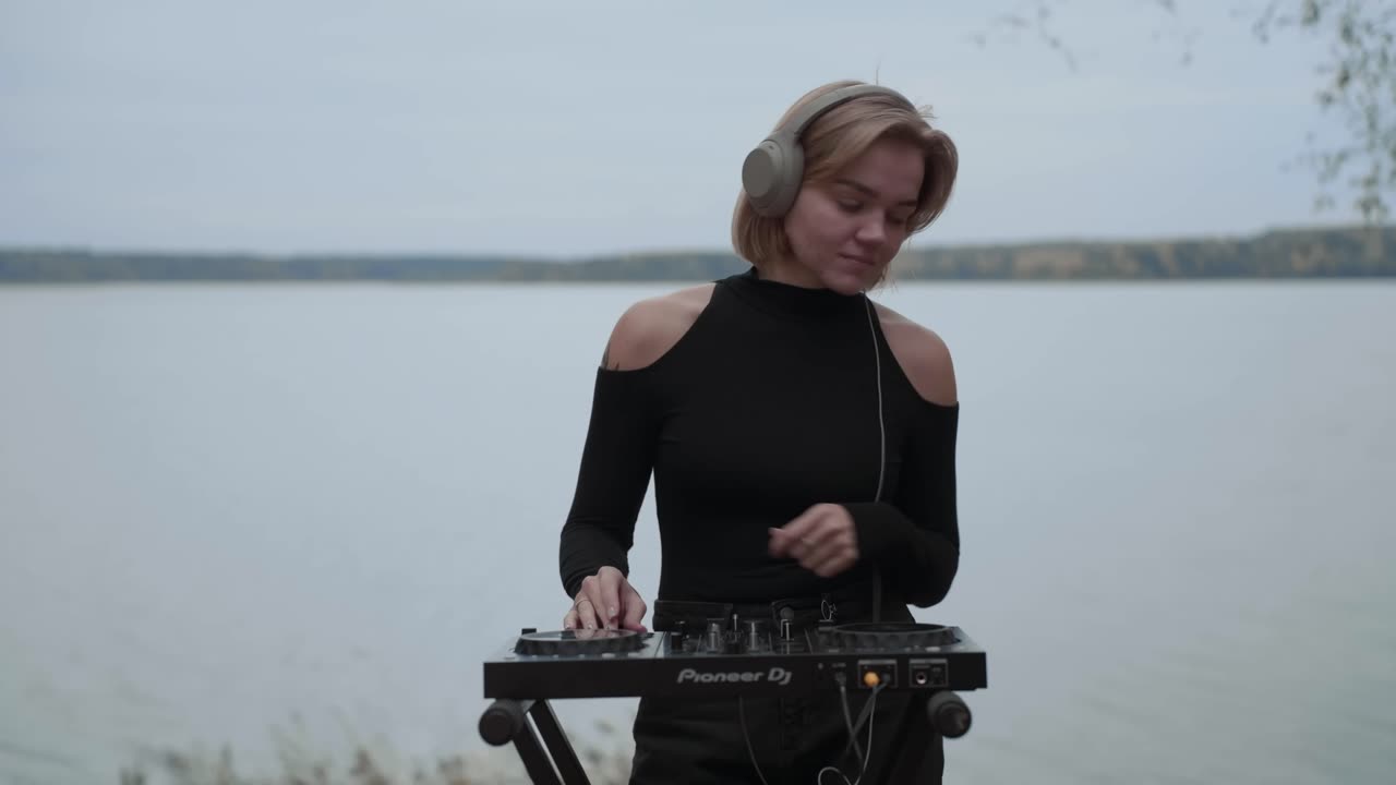 Progressive House mix by Valentina Bravo