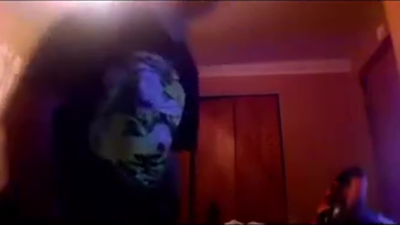 Cyraxx dances for the first time in forever