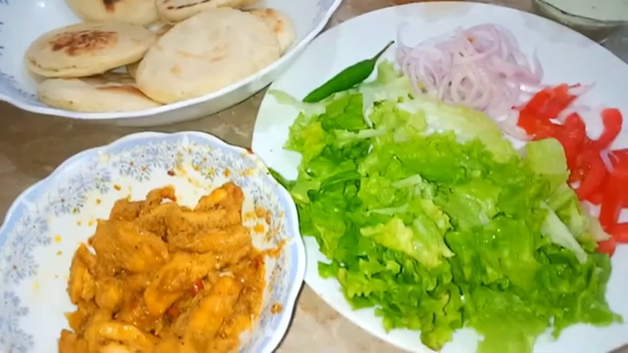 Pocket Shawarma Recipe | No oven pita bread recipe | Chicken shawarma recipe