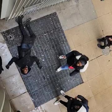 Busy daylight shooting at Madison and Wabash in Chicago captured on video.