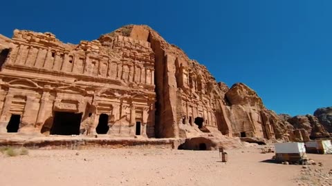 Petra Finally Solves the Mystery of the Famous Treasury