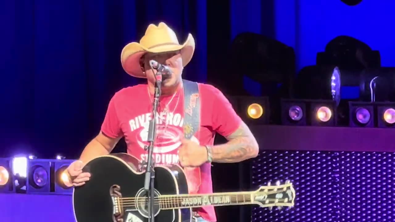 Jason Aldean live in Tampa filmed in 4K up front. Full Show.