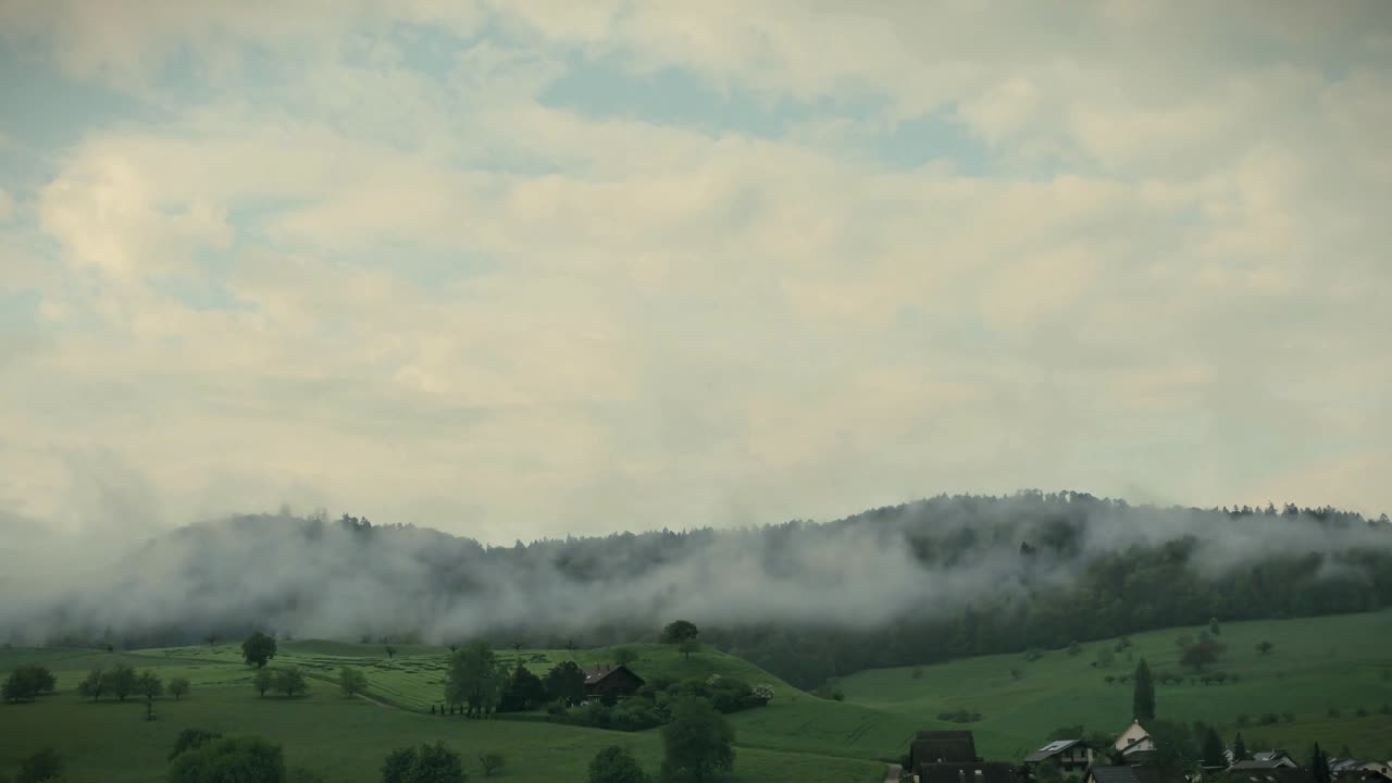 Cloud Symphony: Serenity with the Sound of Wind| Someone you loved (Piano)
