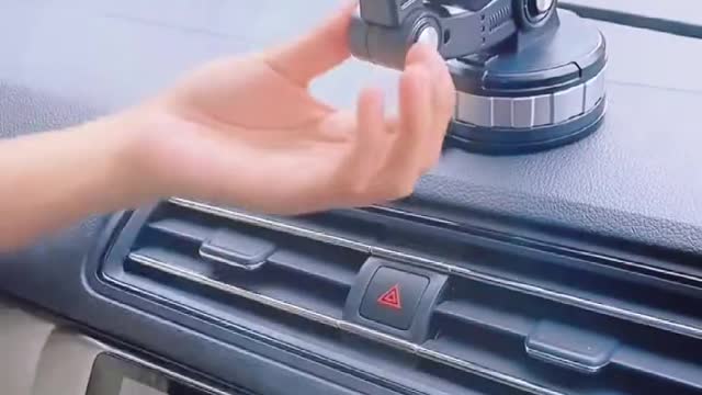 This mobile phone holder is very easy to use. Many friends around use it