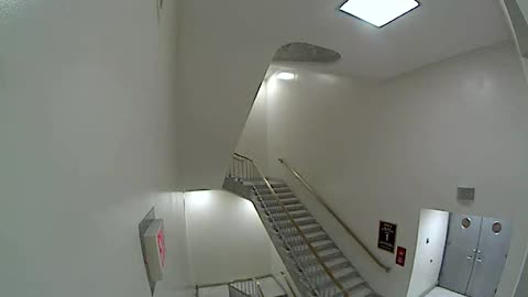 3148RHOB01Stair6_2021-01-06_06h00min01s647ms.mp4