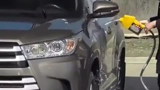 ΕΝΤΑΞΕΙ ΤΟ ΦΟΥΛΑΡΕ ΤΑΜΑΞΙ