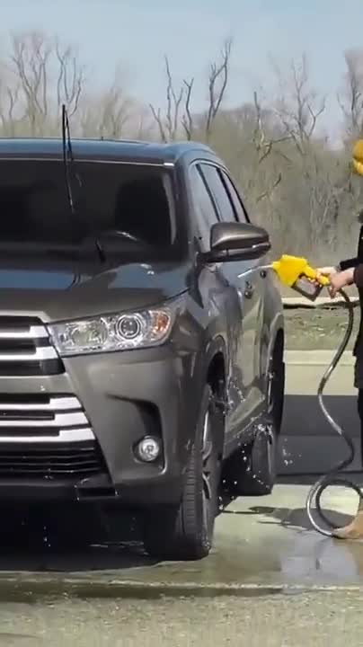 ΕΝΤΑΞΕΙ ΤΟ ΦΟΥΛΑΡΕ ΤΑΜΑΞΙ