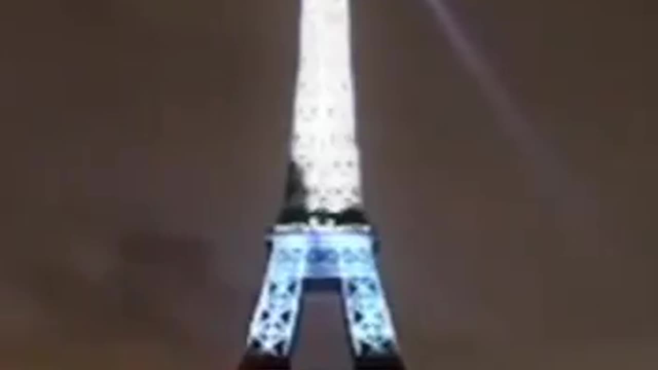 WHAT THE ? French lit the PARIS Eiffel Tower in the Colors of the Russian Flag