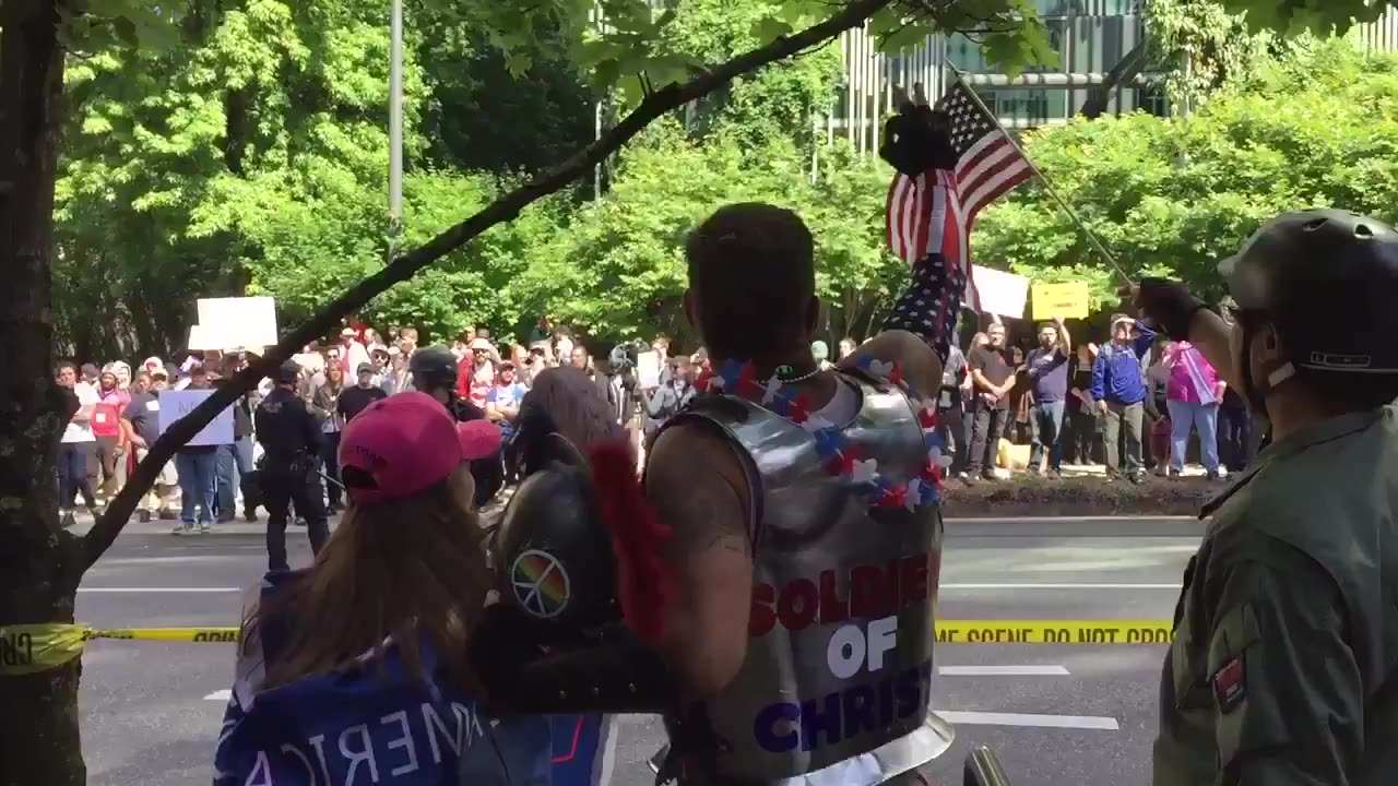 June 4 2017 Portland 1.10.1 Antifa 'Racists! Murderers! Fascists out of Portland!