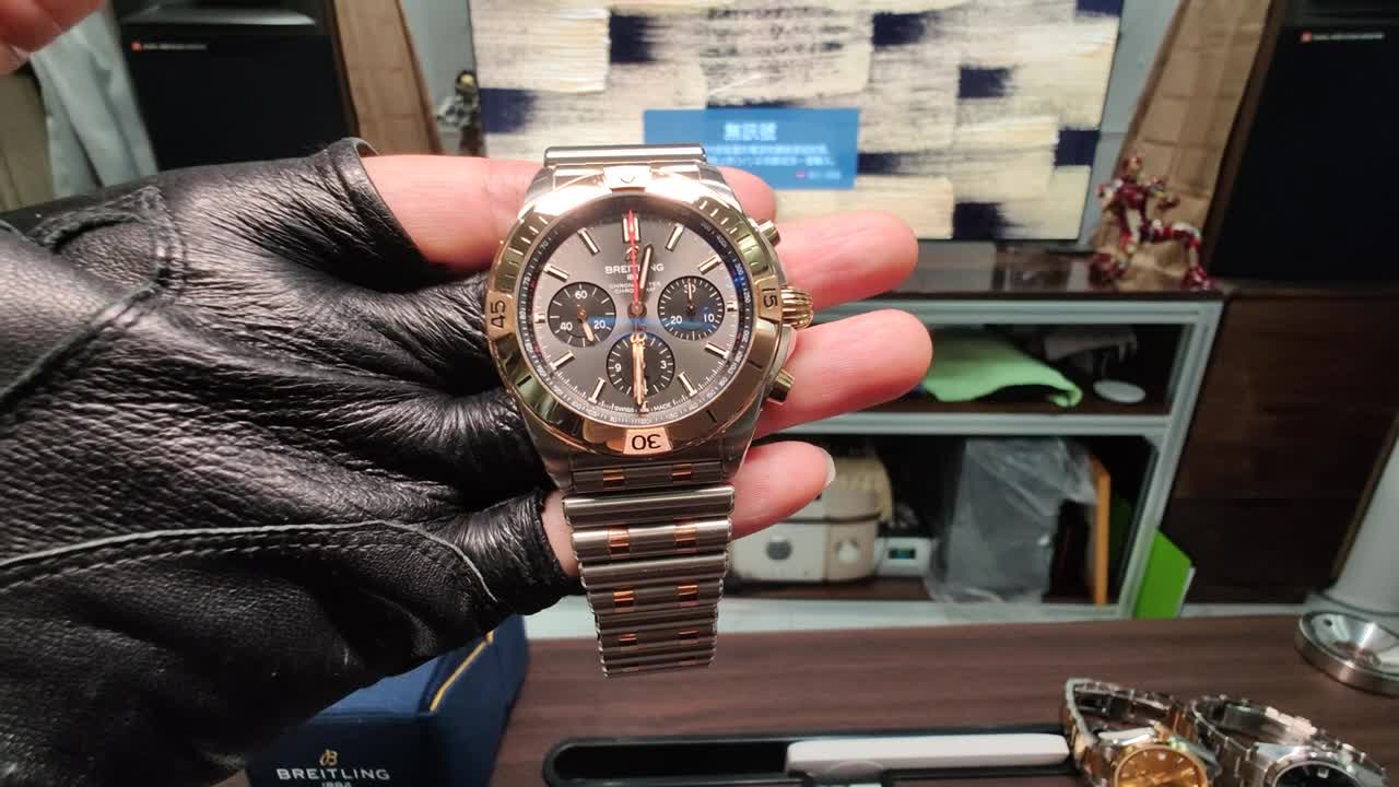 Breitling Chronomat B01 42mm 18K Rose Gold 2022