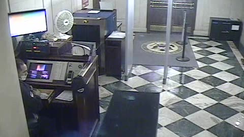 3207LHOBGRNJ-CStDoor_2021-01-06_07h20min02s157ms.mp4