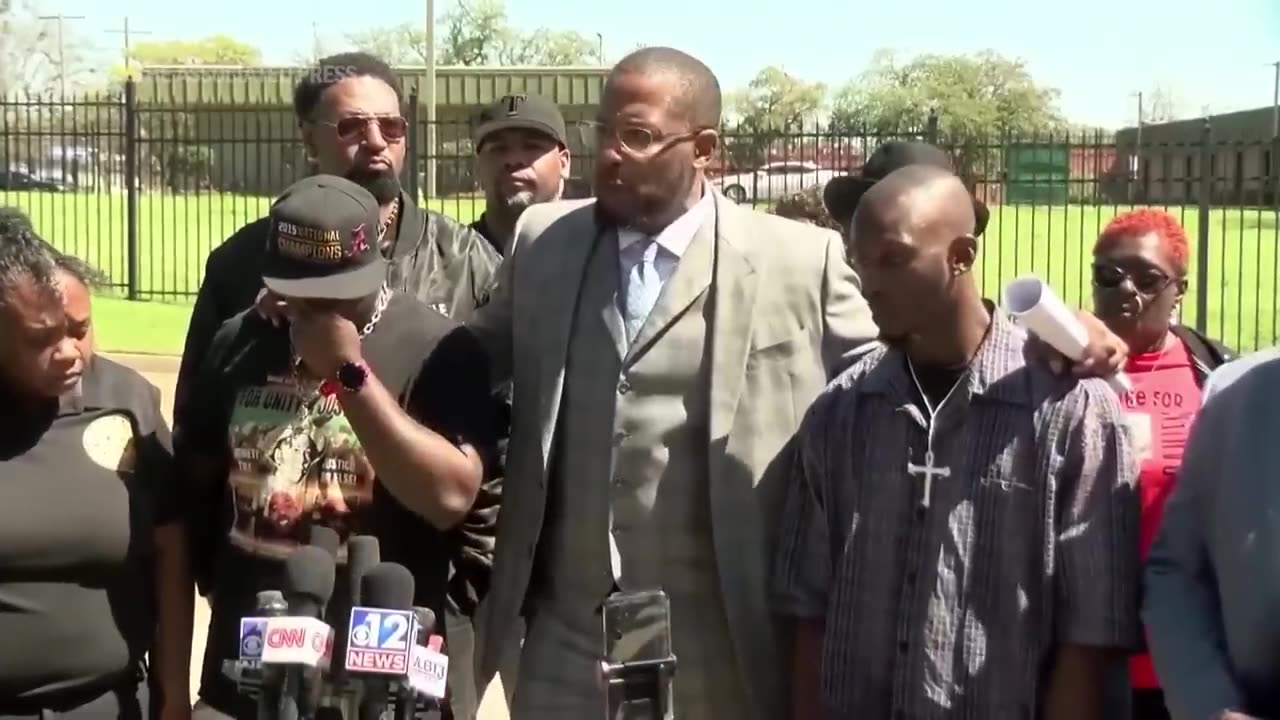 6 former MS cops to be sentenced for torturing 2 black men, forcing them to strip & shower together
