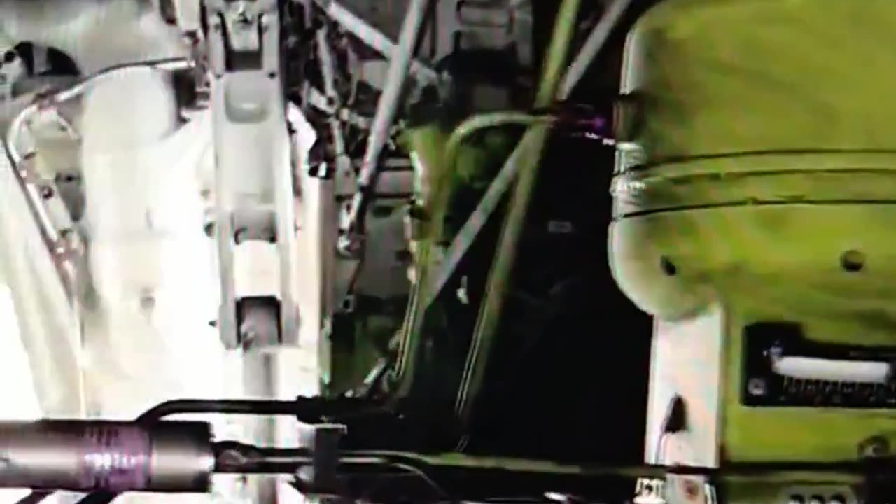 The plane internal is really complicated and complexity? What an engineering showcase?