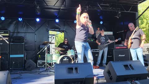 2 Pump Chump "Trailer Park Love"