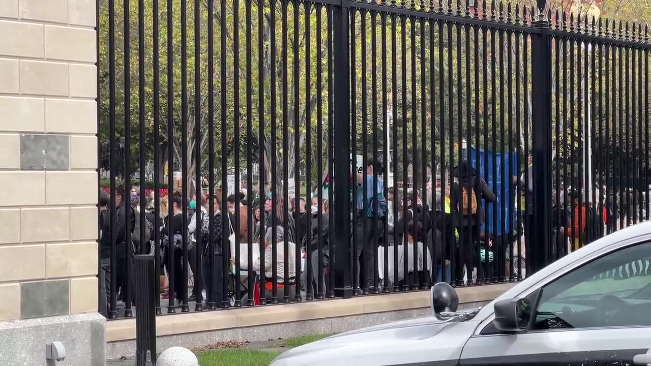 DEVELOPING: Thousands Protest Outside the White House Demanding ‘Ceasefire Now’