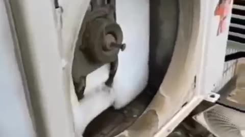 हम लोग Split Ac की सर्विस कर रहे हैं!