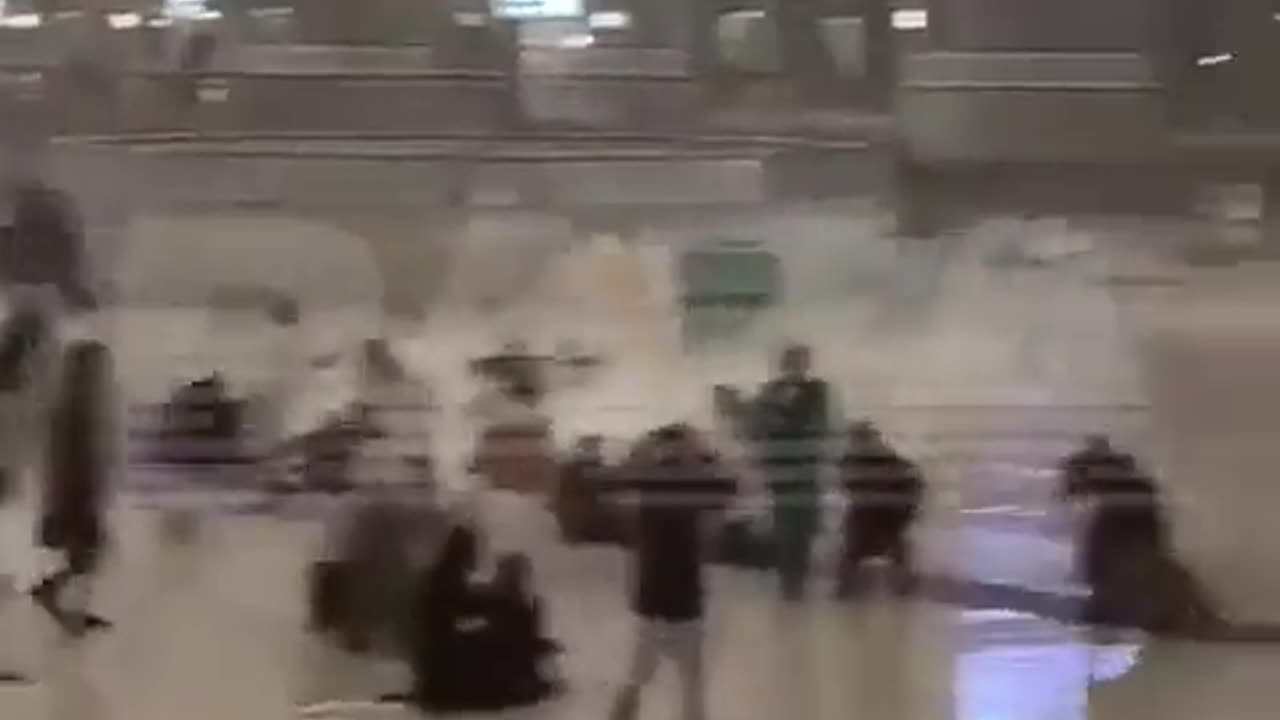 A storm hit Saudi Arabia. In Mecca