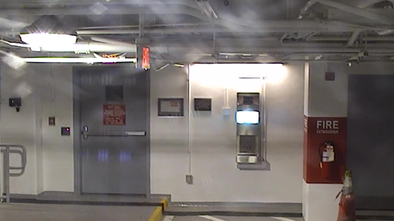 3033RHOBG3Lobby5ECB_2021-01-06_18h20min00s707ms