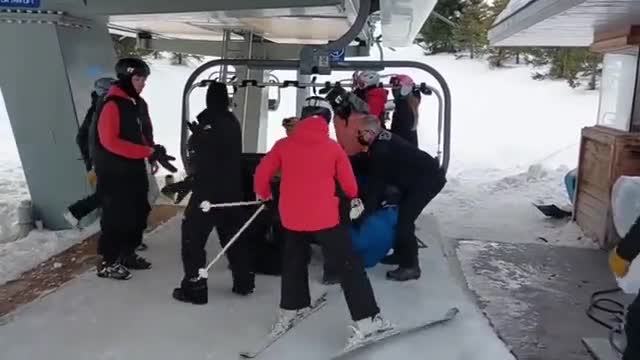 Blue Mountain Ontario Security Assault Man for not Wearing a Mask