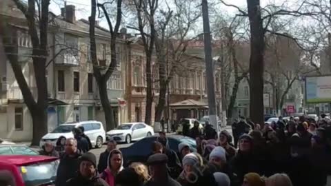 Another hungry queue for humanitarian aid in Odessa