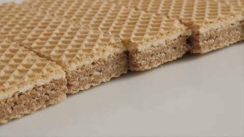 A regular wafer cookie！