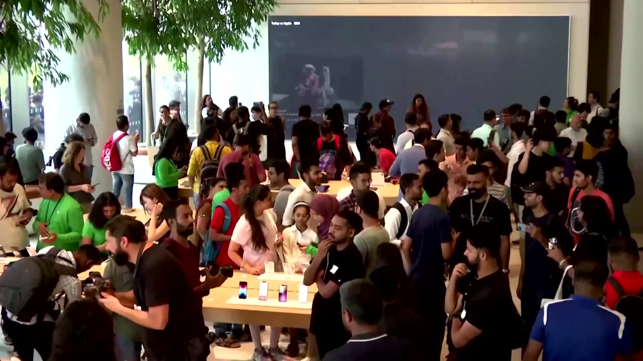 Apple opens its first store in India