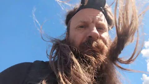 2023-04-13 (2) - du vent et des cailloux - Twitch Triskelina