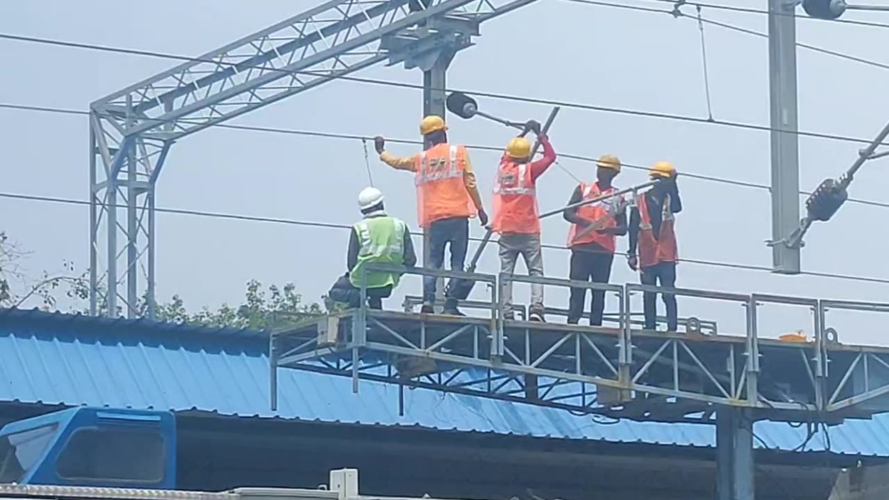 Railway Electric Workers Respect 🫡🫡