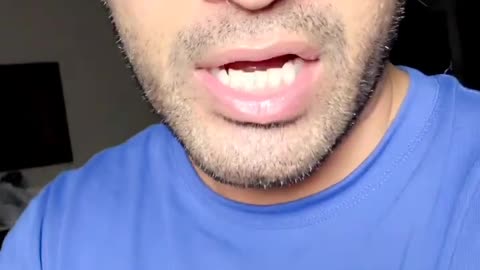 Who is waqar zaka he advise to people that how earn 2.5 million dollar easily from online working