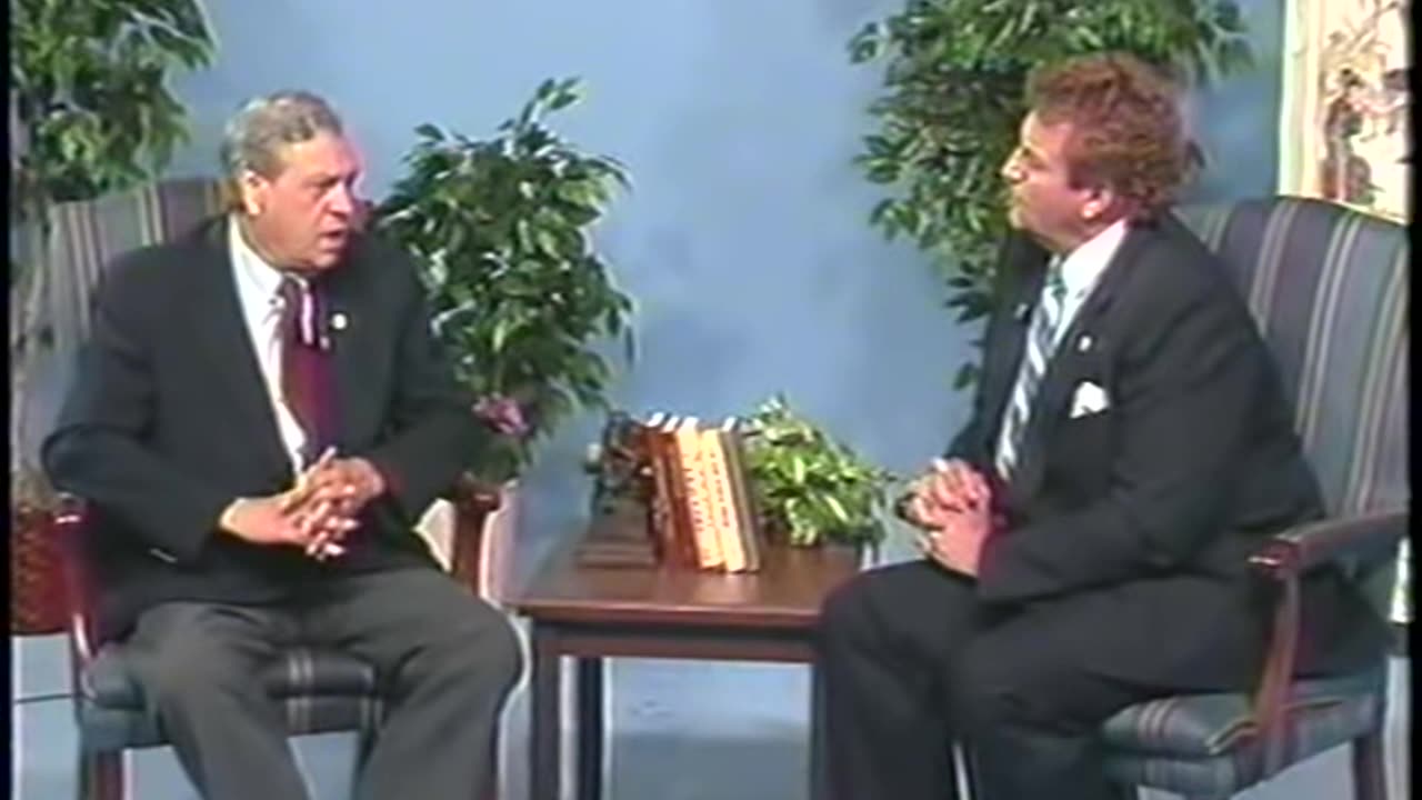 Eustace Mullins - The Magical Money Machine SECRETS OF THE FEDERAL RESERVE (Full Length)